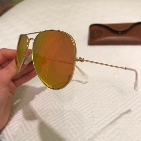 Ray Ban Mirrored Aviators - Picture 4 of 6